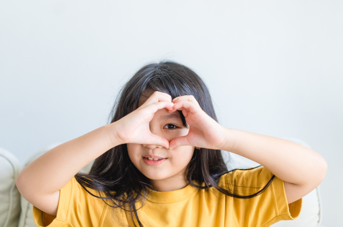 Tips Menjaga Kesehatan Mata yang Wajib Diketahui 2026 - Cara menjaga kesehatan mata penting dilakukan agar terhindari dari berbagai masalah. Nah kesehatan mata seperti glaukoma, infeksi mata hingga kebutaan.